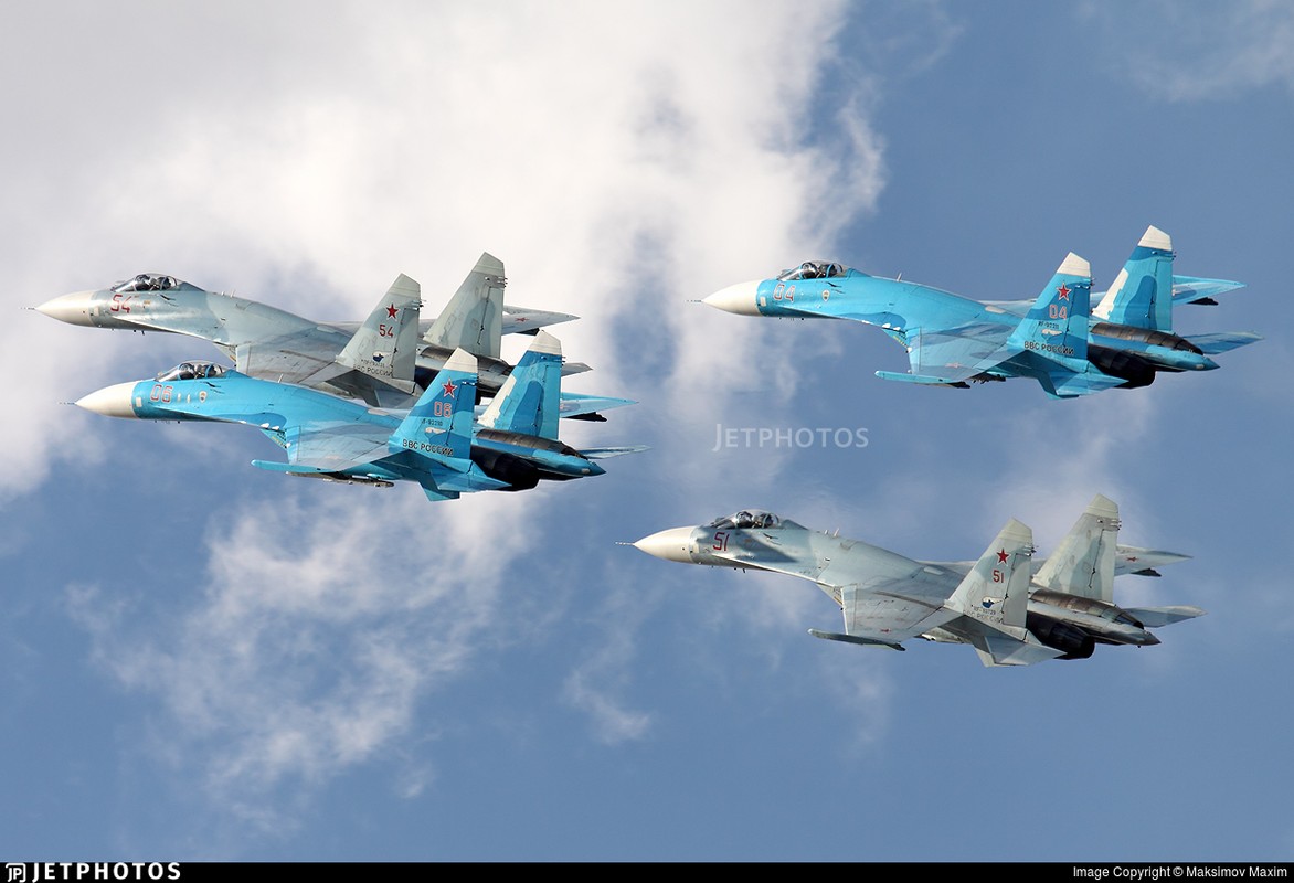Su-27/30 Nga o at danh chan 