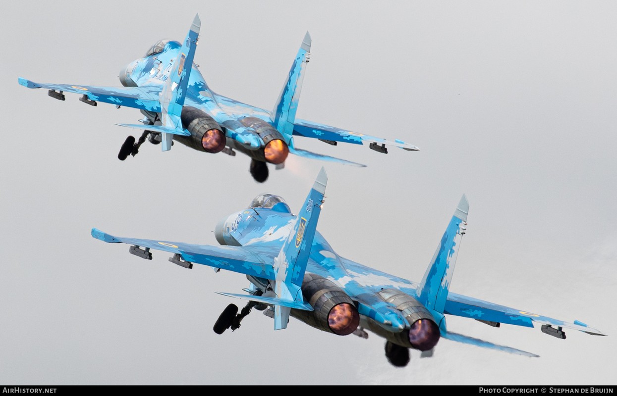 Su-27 Ukraine ap sat 