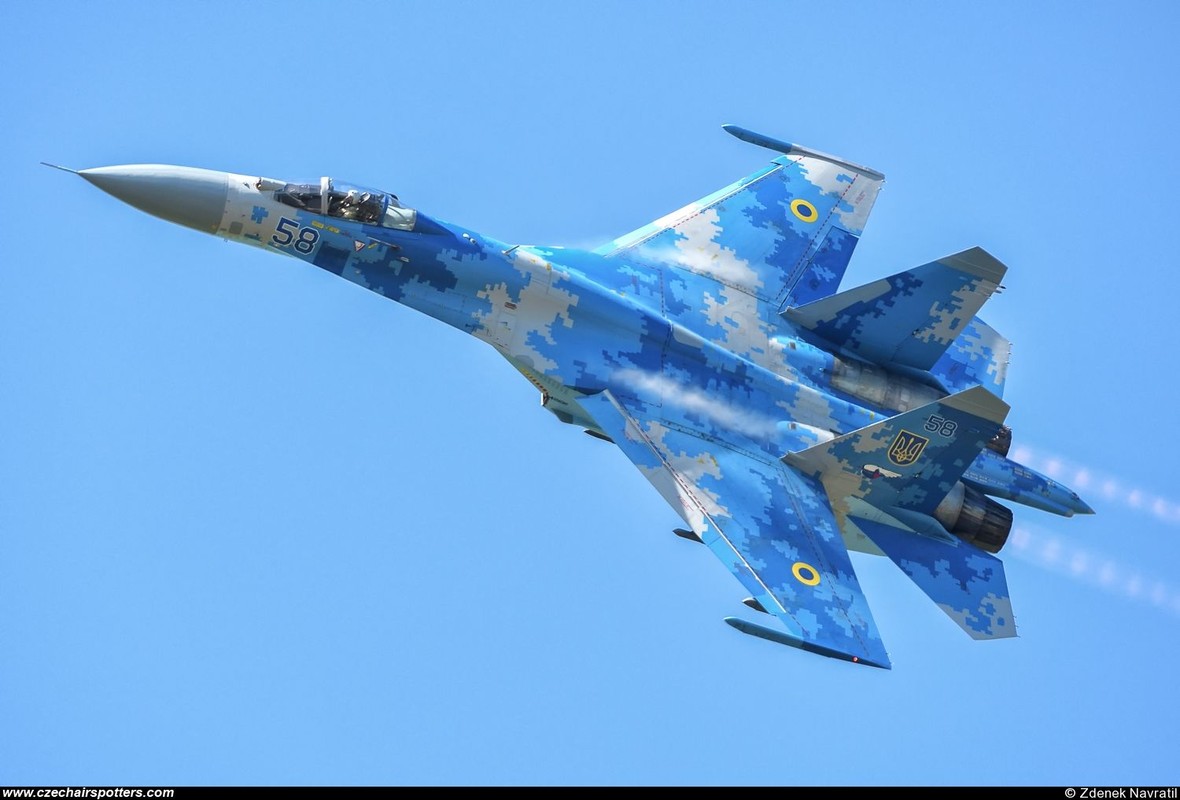 Su-27 Ukraine ap sat 