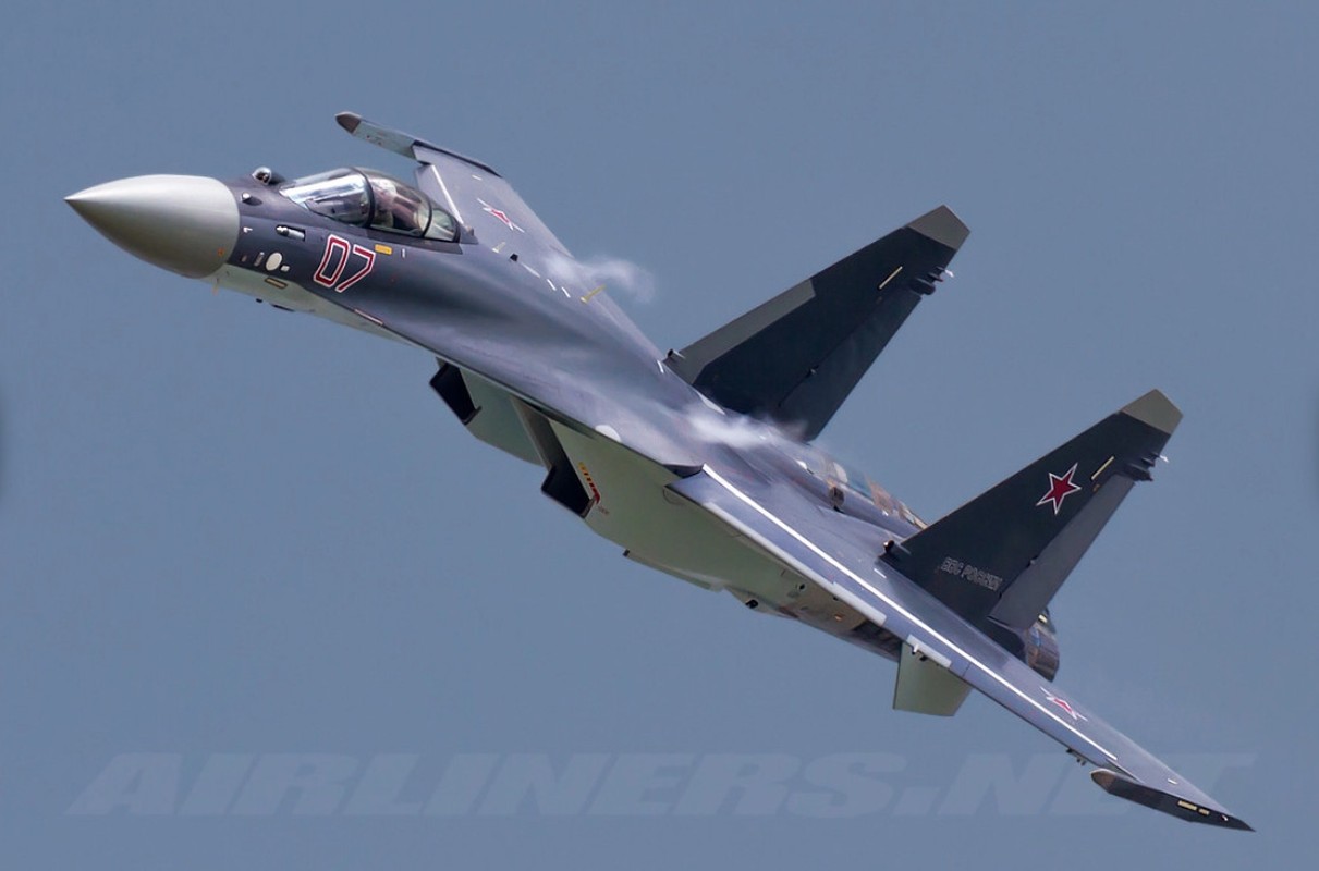 Nghi van gay soc: Tiem kich Su-35S ban nham Su-30SM trong tap tran tai Nga-Hinh-6