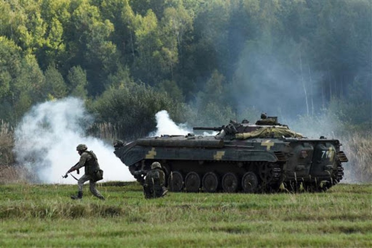 Nong: Nghi van xe tang T-72 Ukraine dam chet 8 linh My-Hinh-5