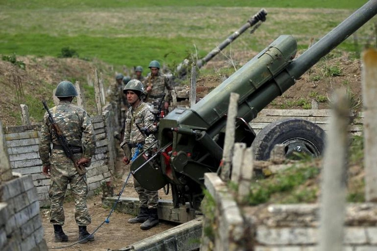 Armenia duoc Iran ung ho, cap vu khi... Quan doi Azerbaijan bi chan lai-Hinh-9