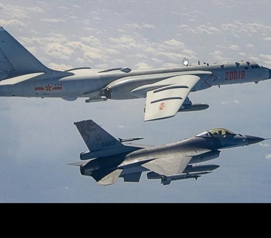 F-16 Dai Loan mat tich bi an: Bi ban ha hay dam xuong bien?-Hinh-6