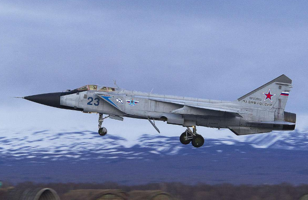 Trien khai MiG-31 sat My vao luc nhay cam, Nga dang du tinh gi?-Hinh-8