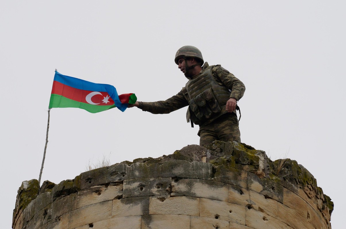 Chua thoa man chien thang, Azerbaijan quyet chiem toan bo Karabakh