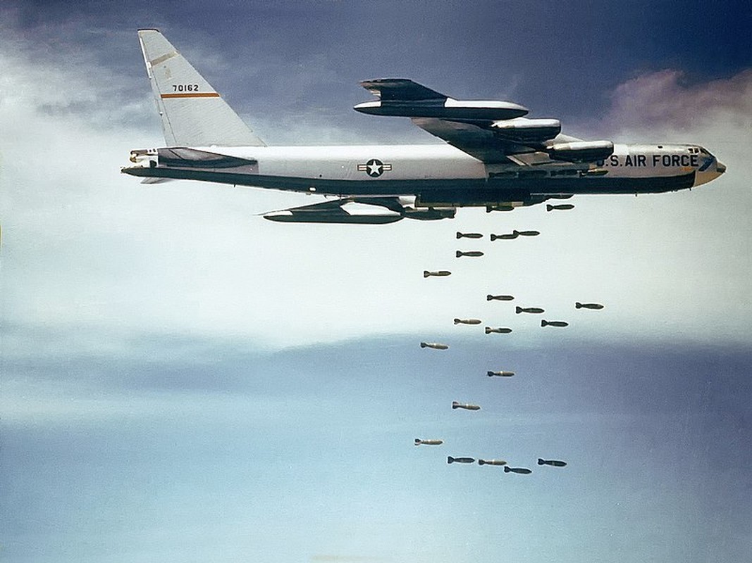 48 nam ngay chiec B-52 dau tien bi ha tren bau troi Ha Noi-Hinh-2