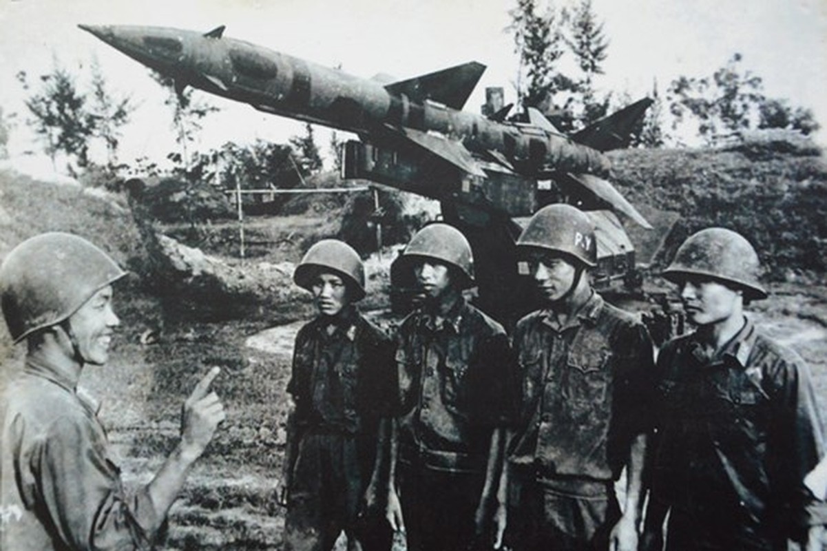 Luoi lua phong khong cua Viet Nam trong chien dich Linebacker II-Hinh-12