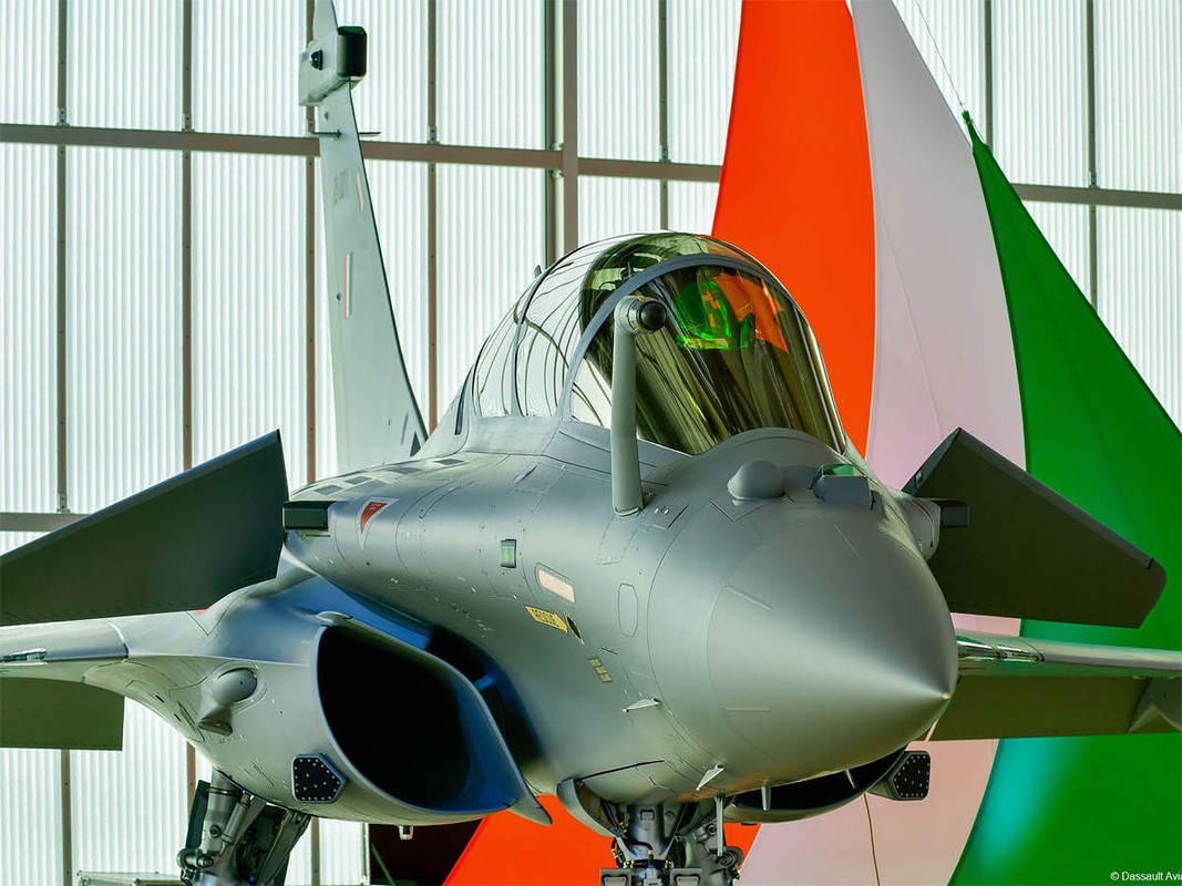 Tiem kich Rafale: Hy Lap mua 10, tang 8; An Do mua dat gap doi-Hinh-8