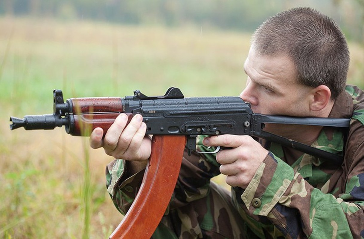 Mau sung hien dai hon AK-74 nhung van bi Nga cho 