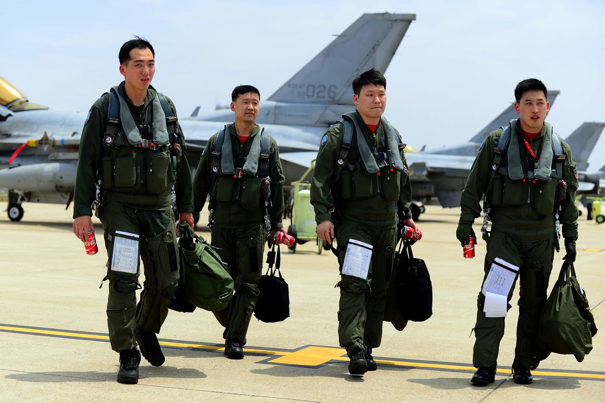 MiG-23 cua Trieu Tien doi dau F-16 Han Quoc - Ai se thang?-Hinh-21