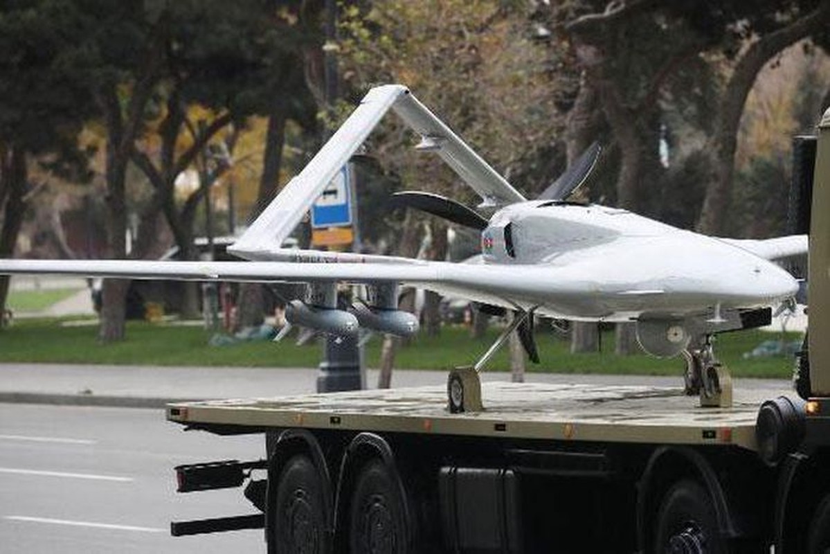 Ukraine mua UAV Tho Nhi Ky; Nga canh bao: Donbass khong phai Armenia-Hinh-10