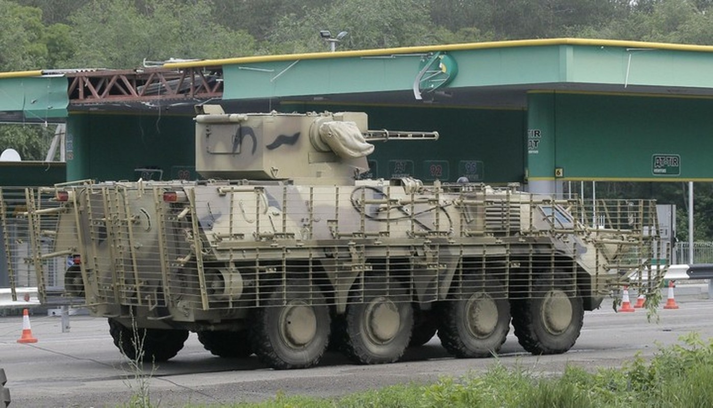 Xe boc thep BTR-3 Ukraine san xuat chay thanh than sau phuc kich-Hinh-11