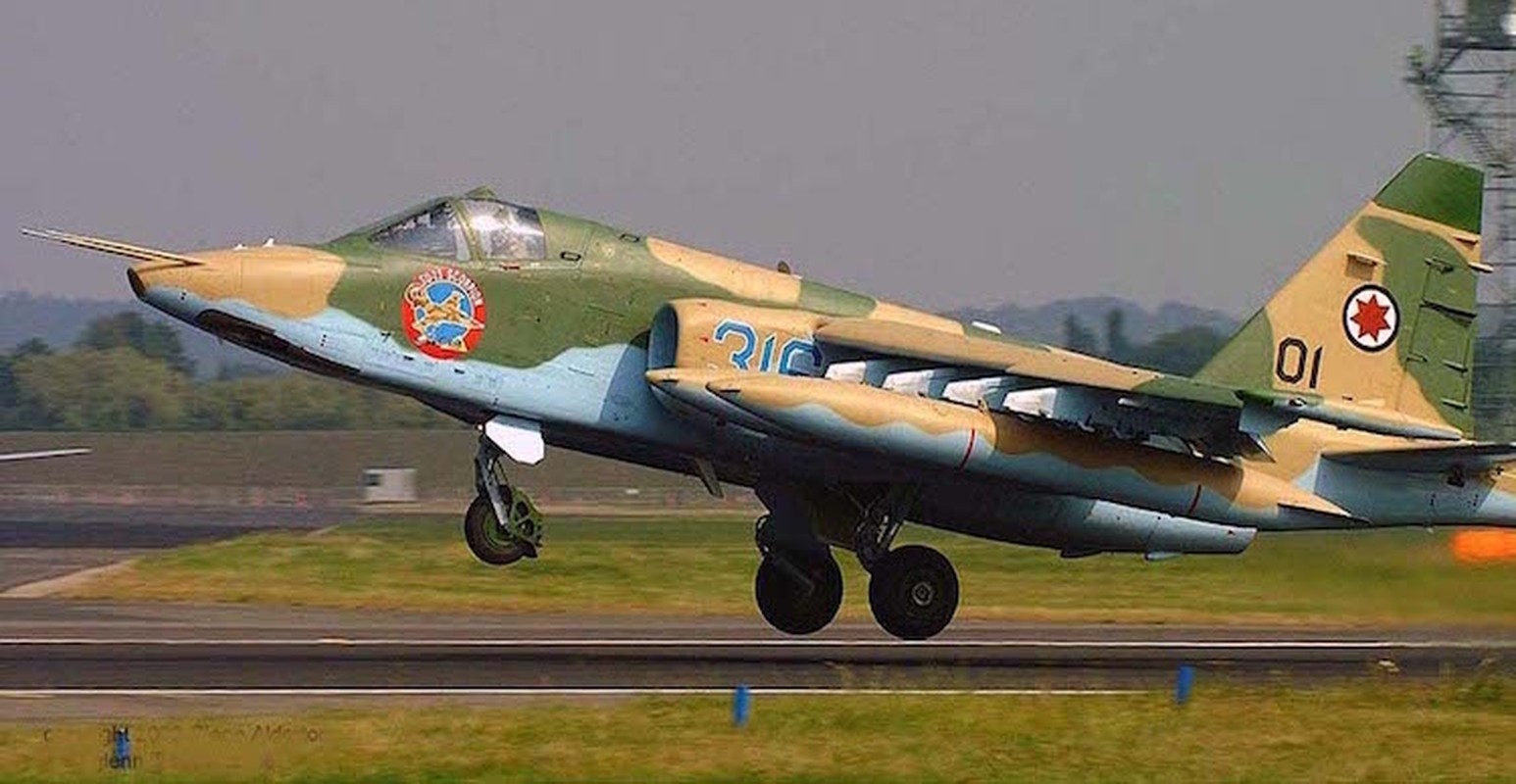 Xem Israel do “xe tang bay” Su-25KM cho Gruzia de chong lai Nga-Hinh-2