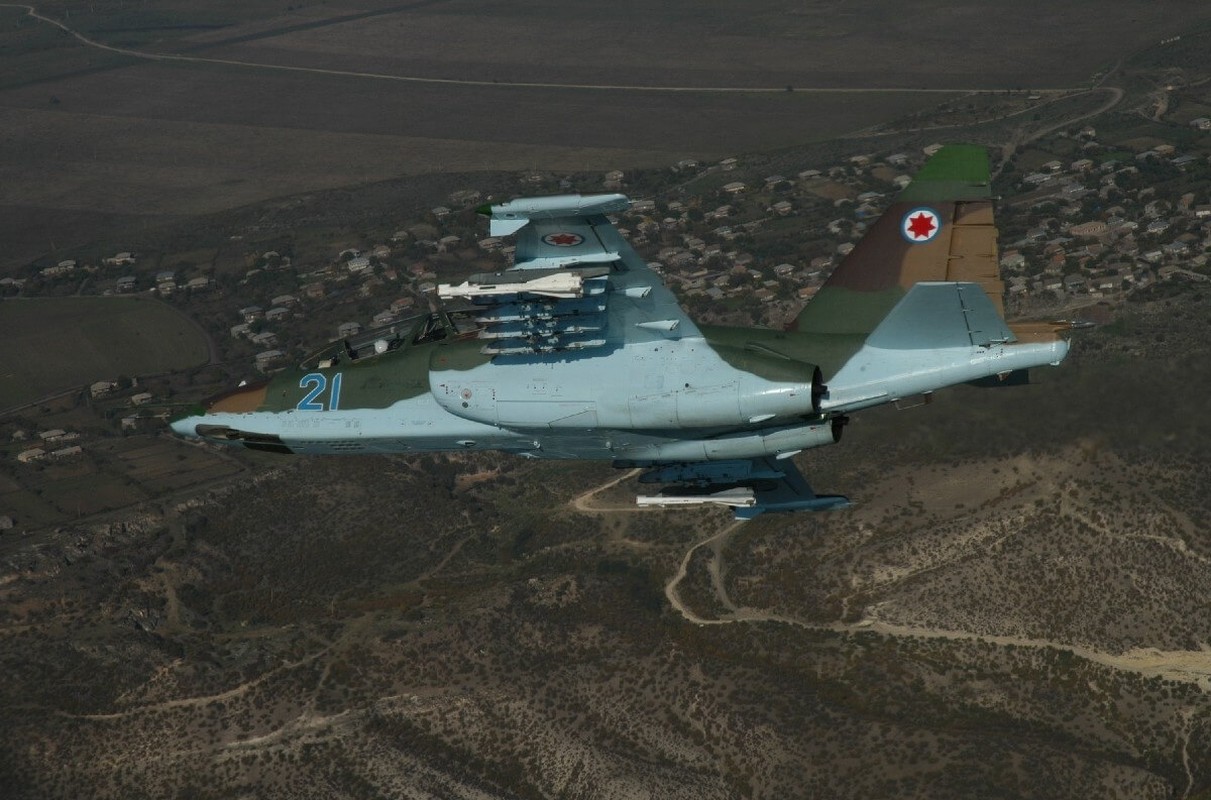 Xem Israel do “xe tang bay” Su-25KM cho Gruzia de chong lai Nga-Hinh-5