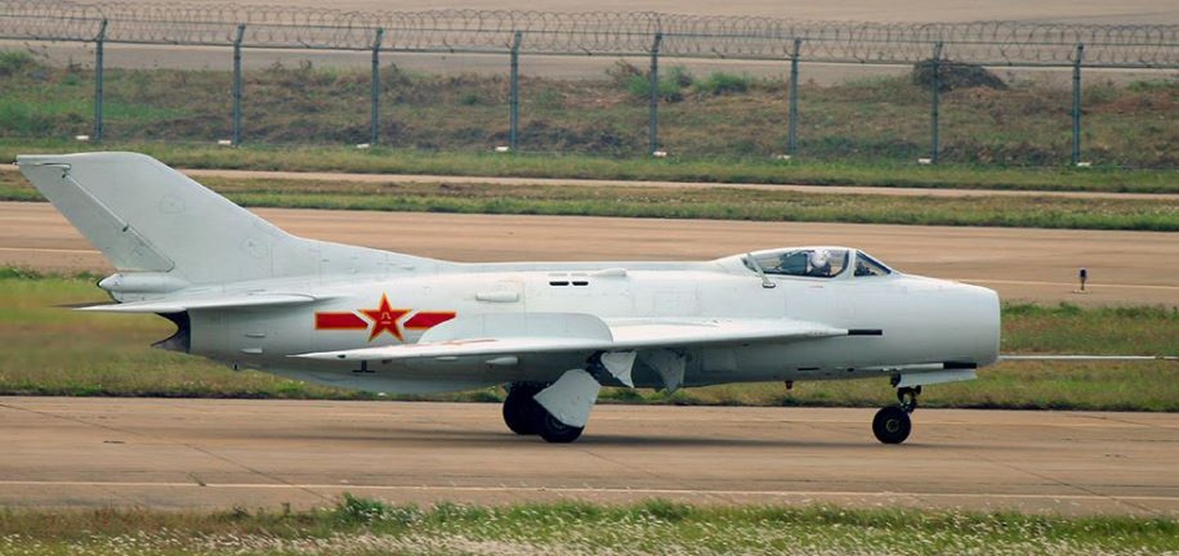 Tai sao Lien Xo khong vien tro truc tiep MiG-19 cho Viet Nam?-Hinh-9