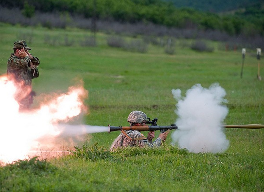 RPG-7 du da 60 tuoi van la noi khiep dam voi moi loai xe tang-Hinh-7