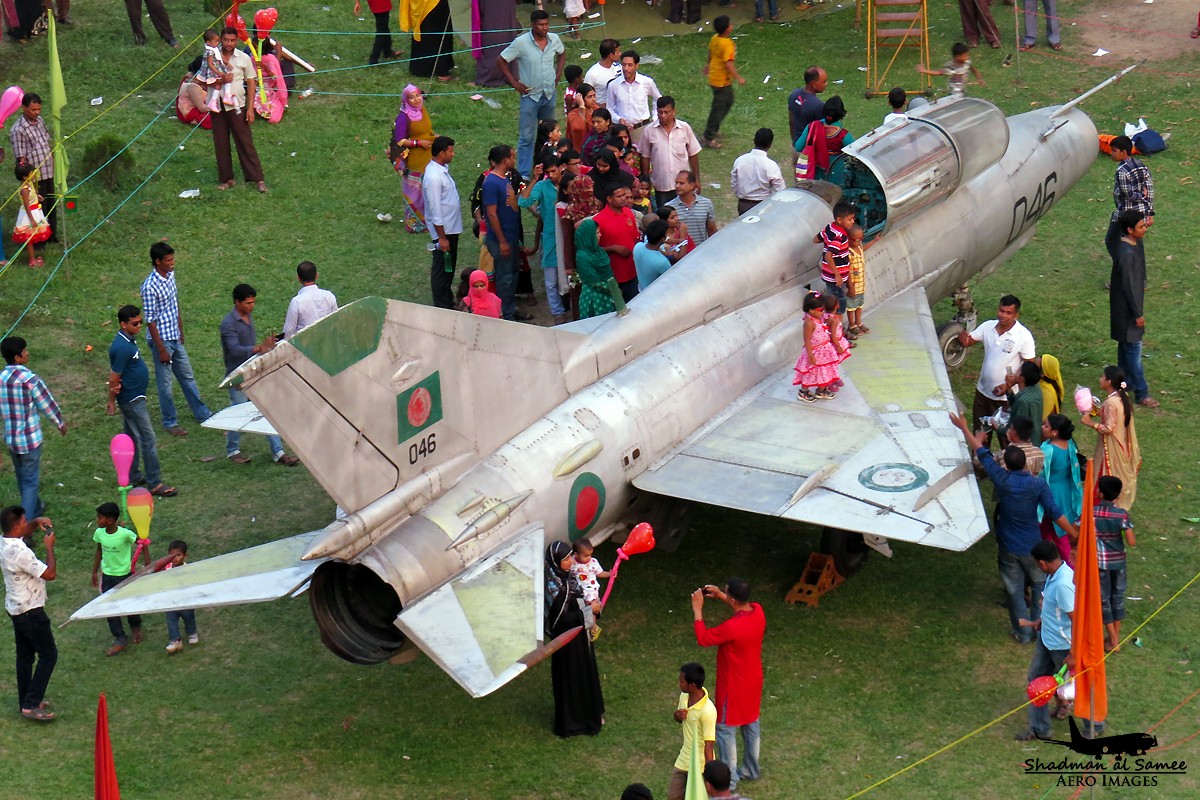 Tuoi cao nhung con khoe, MiG-21 van la con ac mong cua phuong Tay-Hinh-16