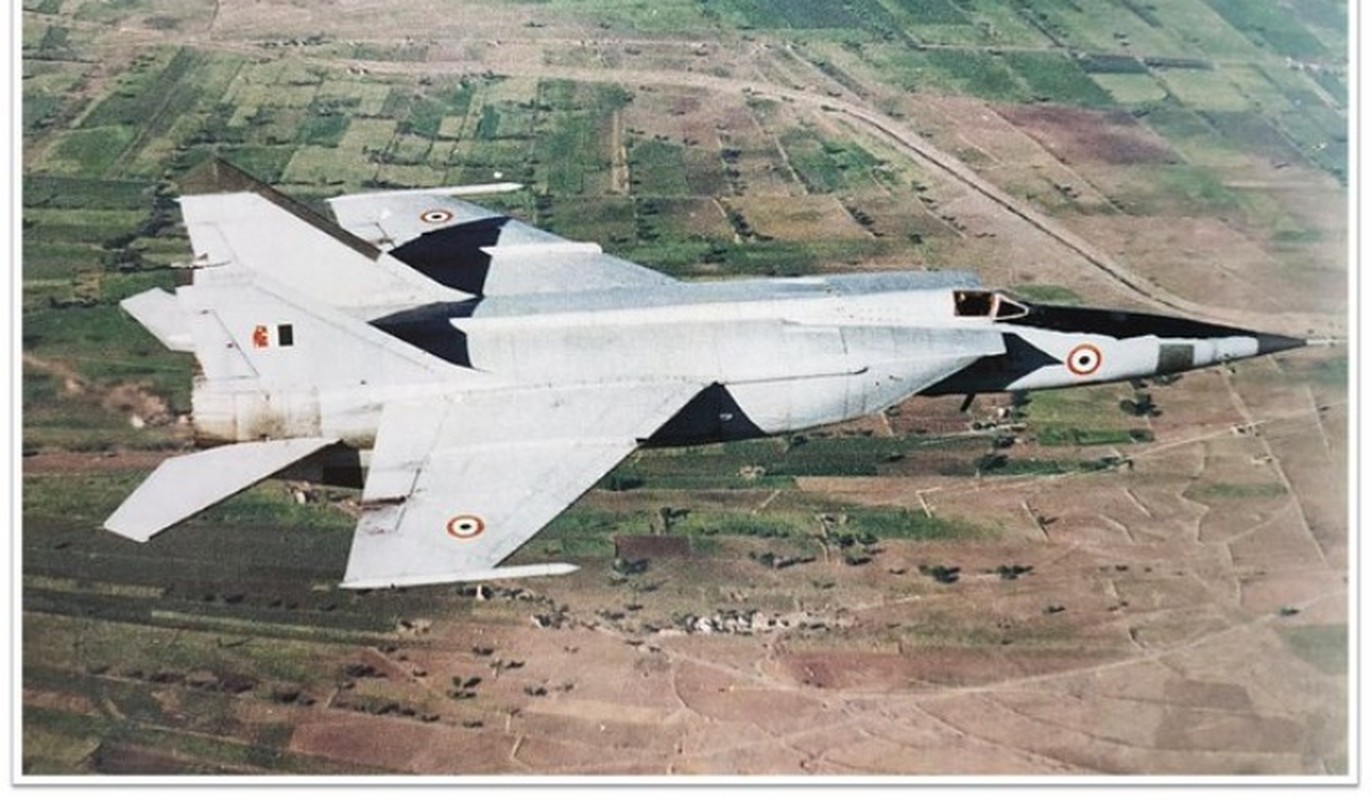 Tai sao F-16 cua Pakistan khong bao gio co the ban ha MiG-25 Foxbat-Hinh-12