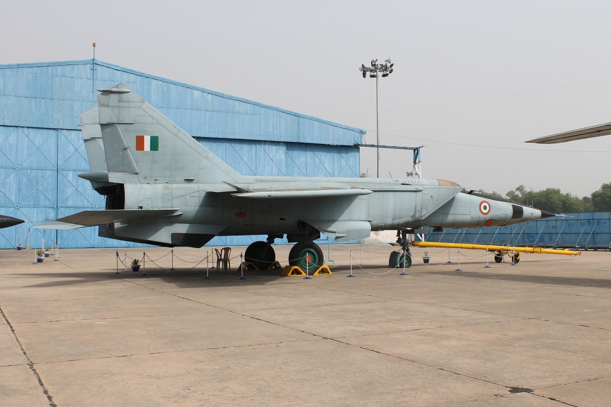 Tai sao F-16 cua Pakistan khong bao gio co the ban ha MiG-25 Foxbat-Hinh-13