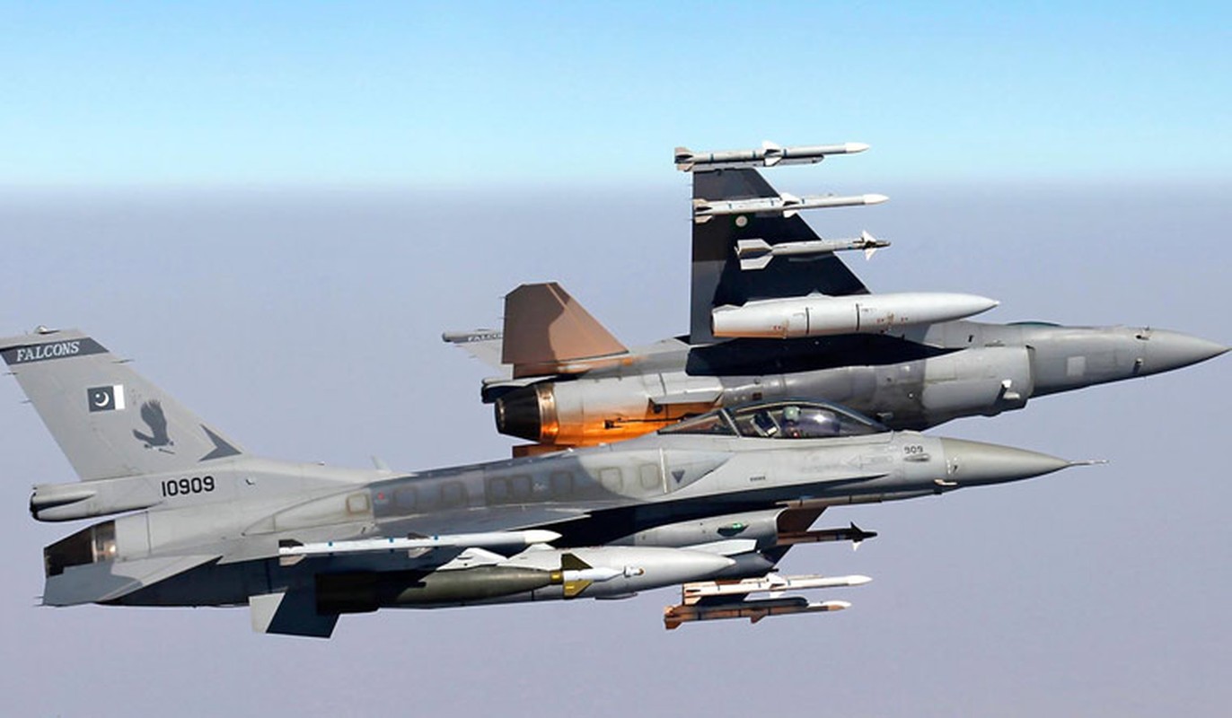 Tai sao F-16 cua Pakistan khong bao gio co the ban ha MiG-25 Foxbat-Hinh-21