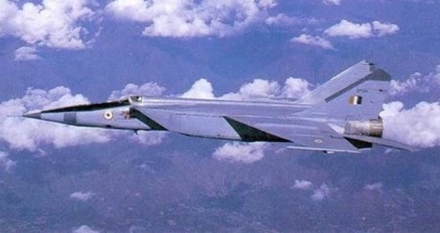 Tai sao F-16 cua Pakistan khong bao gio co the ban ha MiG-25 Foxbat-Hinh-4