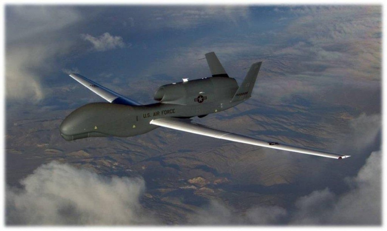 Qua lo so Trung Quoc, My loai bien som 20 UAV Global Hawk-Hinh-9