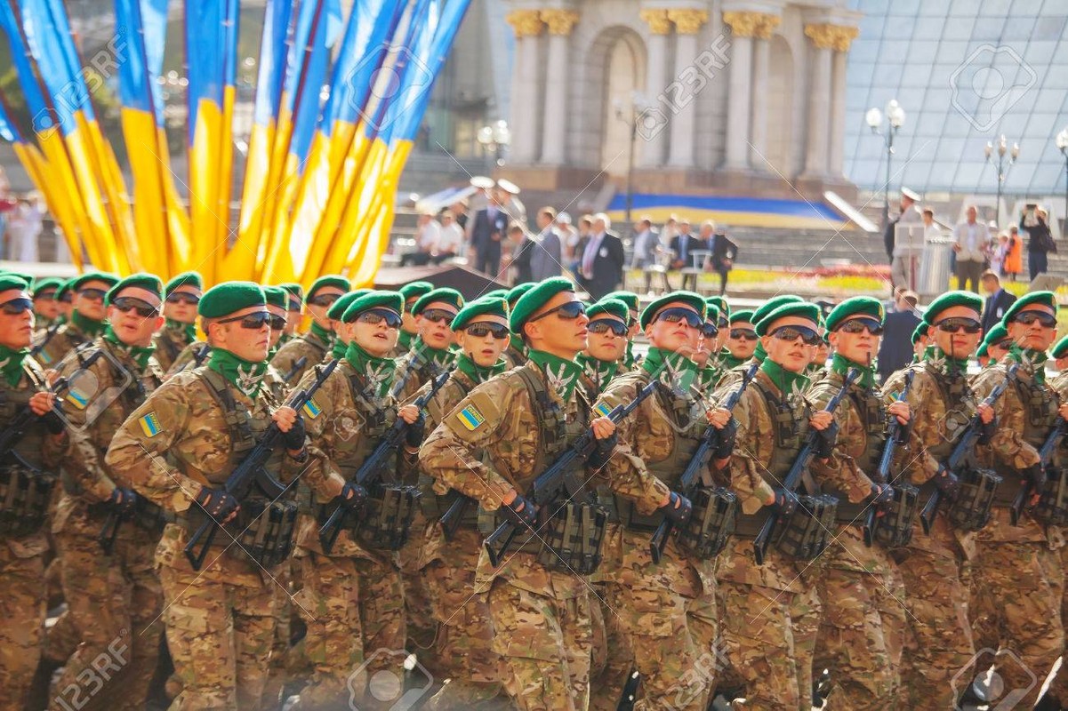 Ukraine dang lon manh tung ngay, quyet tam tra “mon no” voi Nga-Hinh-9