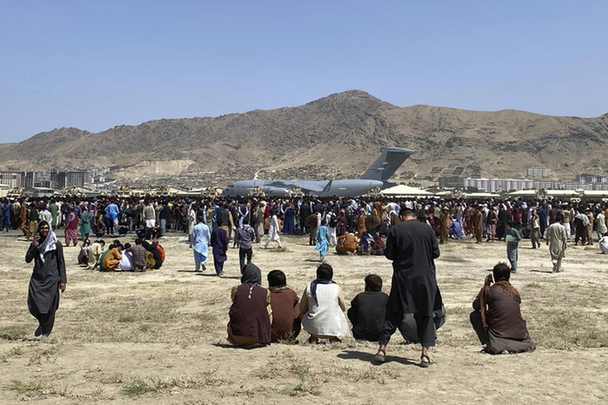 C-17 Globemaster cua My pha vo ky luc trong nhiem vu giai cuu Afghanistan-Hinh-15