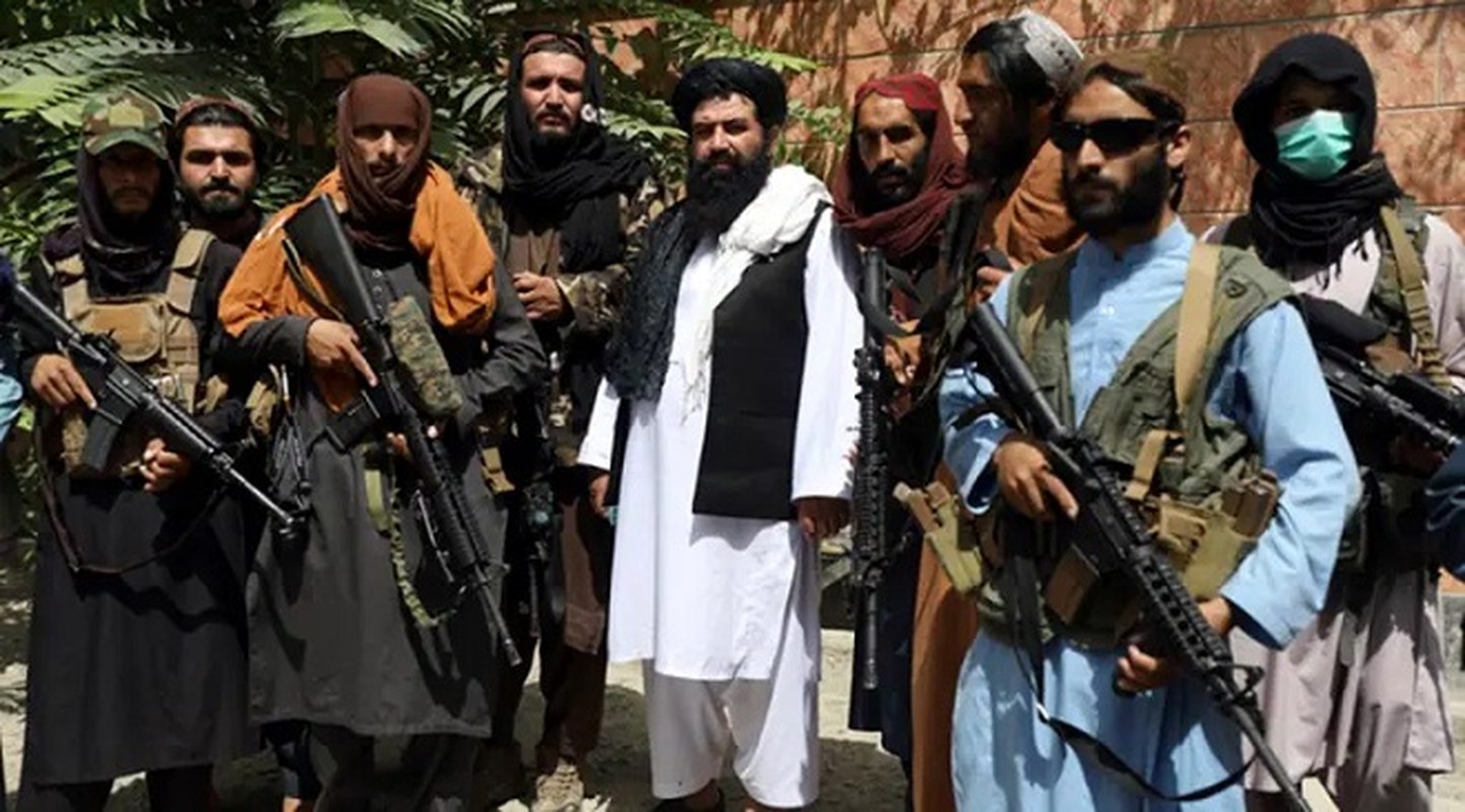 Thua mua vu khi My, Taliban muon doi AK-47 sang dung M-16-Hinh-4