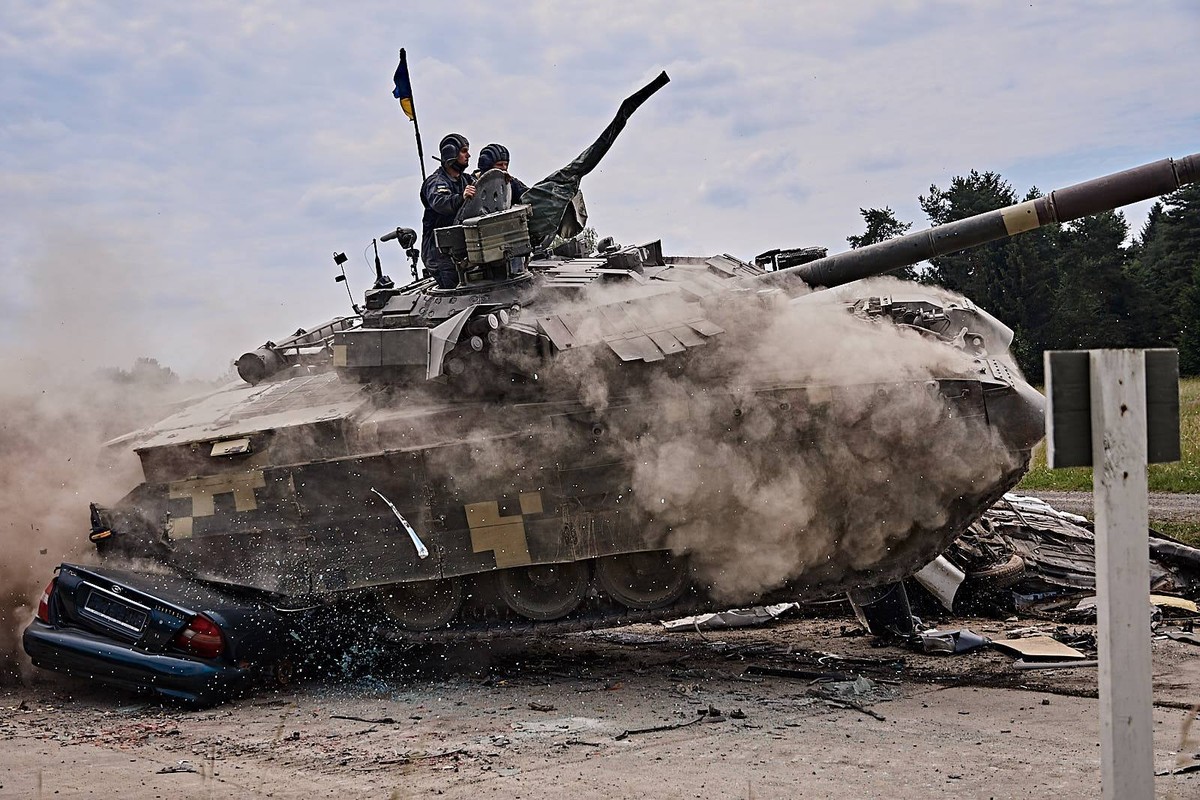 Xe tang chu luc T-84 Oplot la tuong dai cuoi cung cua Ukraine?-Hinh-9