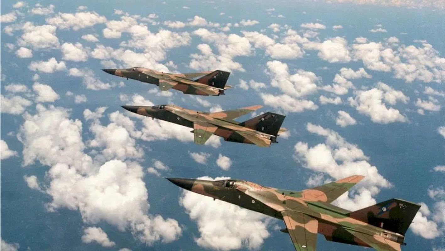 Cach Australia tan cong tam xa khi khong con tiem kich bom F-111-Hinh-18