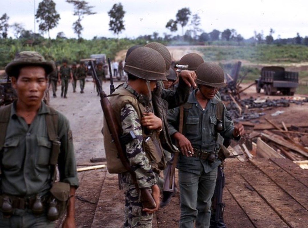 Khong phai AK, day moi la khau sung co mat trong moi cuoc chien-Hinh-13