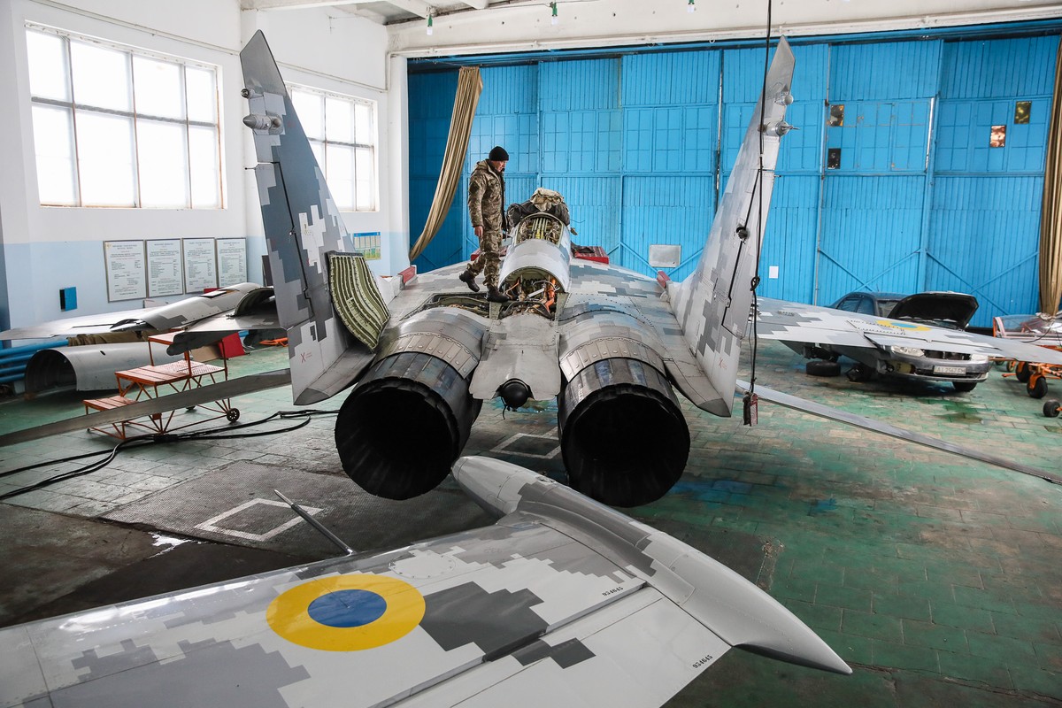 Tiem kich Su-27 cua Nga va Ukraine: Mot chiec may bay - hai so phan-Hinh-7