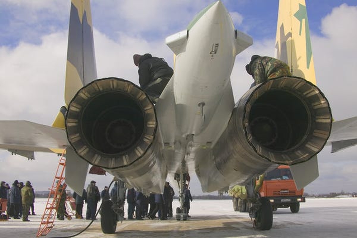 Tiem kich Su-27 va Su-35: Ngoai hinh y het - so phan khac biet-Hinh-8