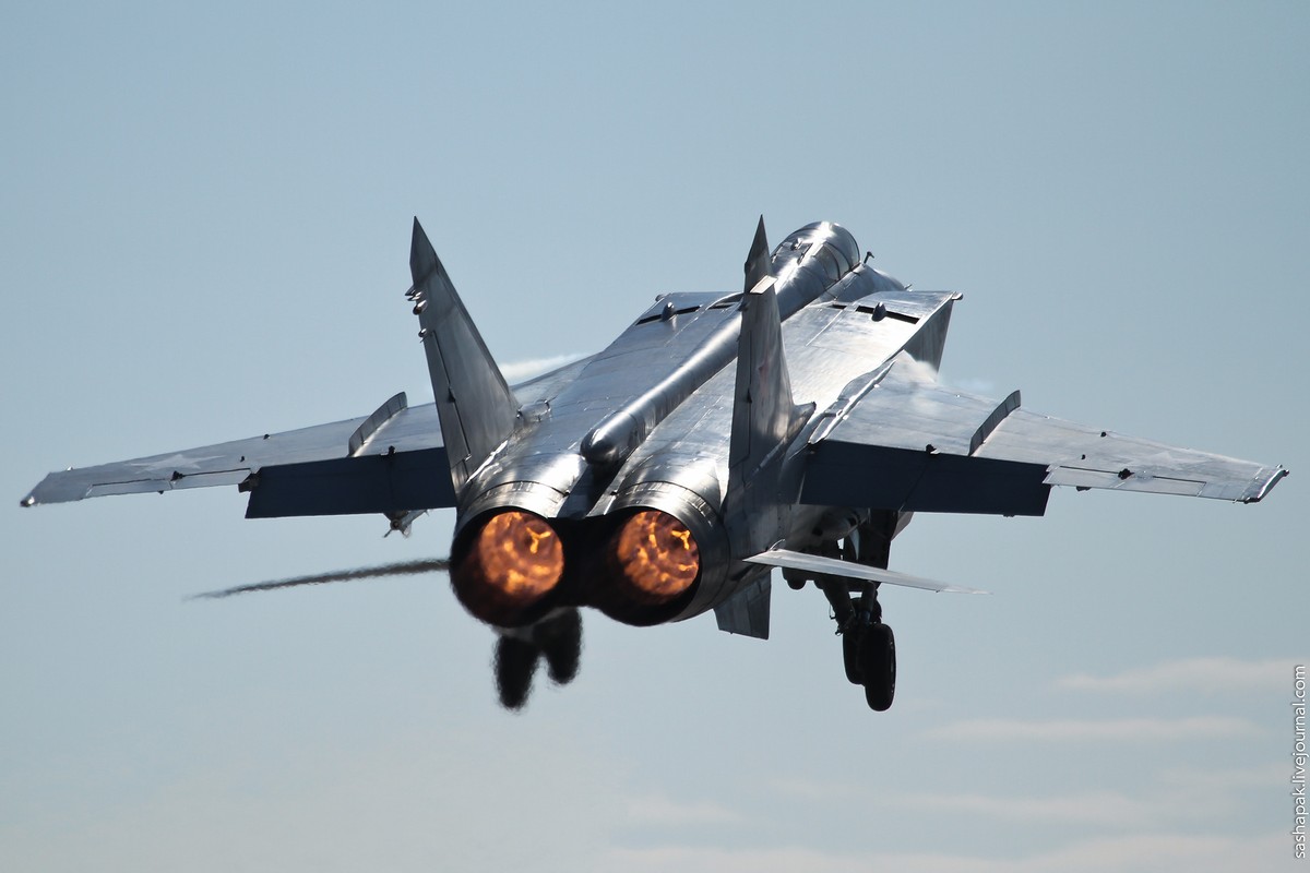 MiG-31 co phai la “dinh cao” cuoi cung cua tap doan Mikoyan?-Hinh-14