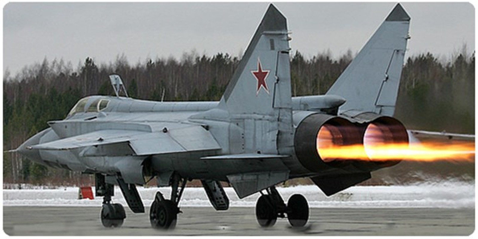 MiG-31 co phai la “dinh cao” cuoi cung cua tap doan Mikoyan?-Hinh-4