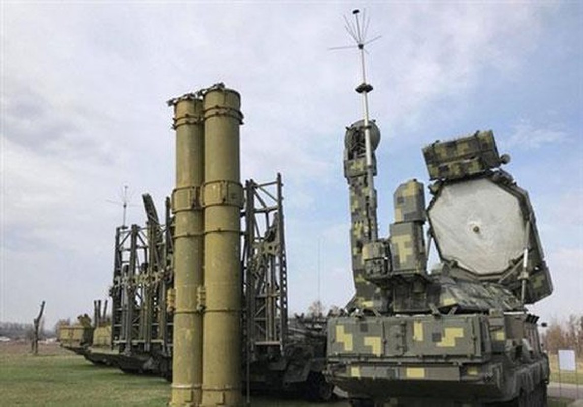 Ten lua S-300 Ukraine da ap sat Donbass giua luc 