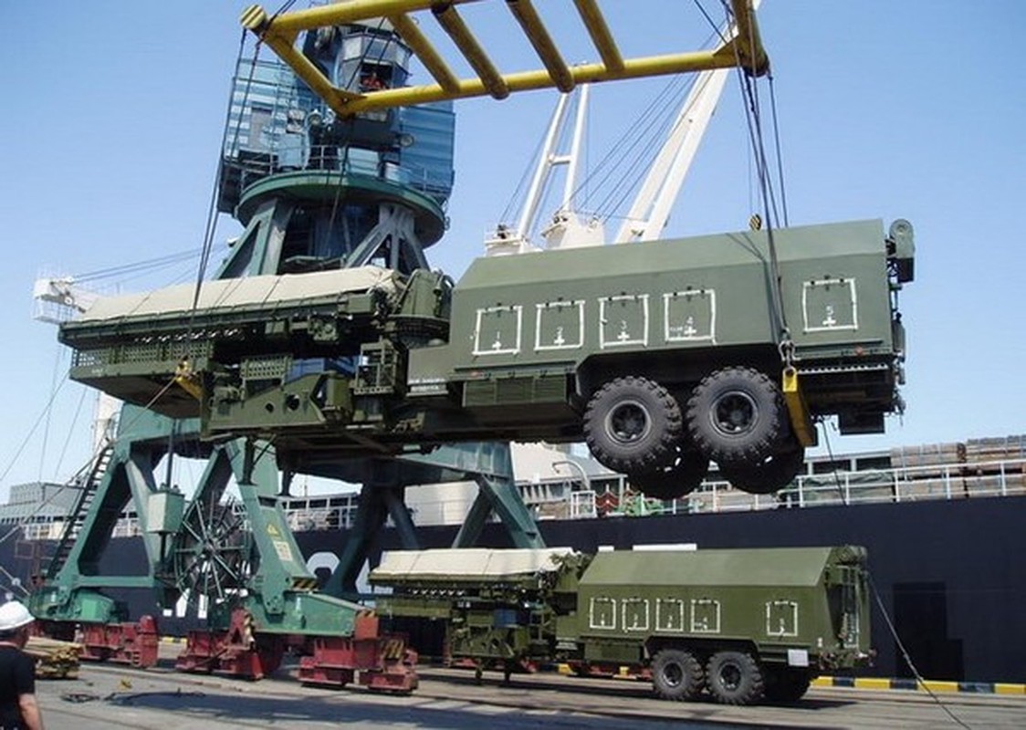 Ten lua S-300 Ukraine da ap sat Donbass giua luc 