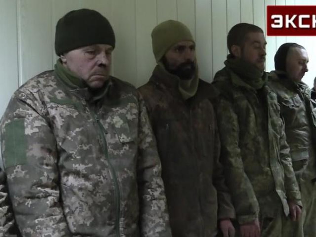 Tieu doan Azov tan ra, tan quan bi linh Chechnya vay chat-Hinh-7