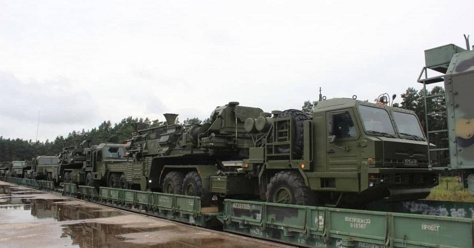 Co phai he thong phong khong S-400 bat luc truoc ten lua HIMARS?-Hinh-6