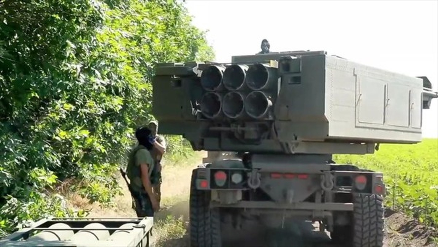 Co phai he thong phong khong S-400 bat luc truoc ten lua HIMARS?-Hinh-9