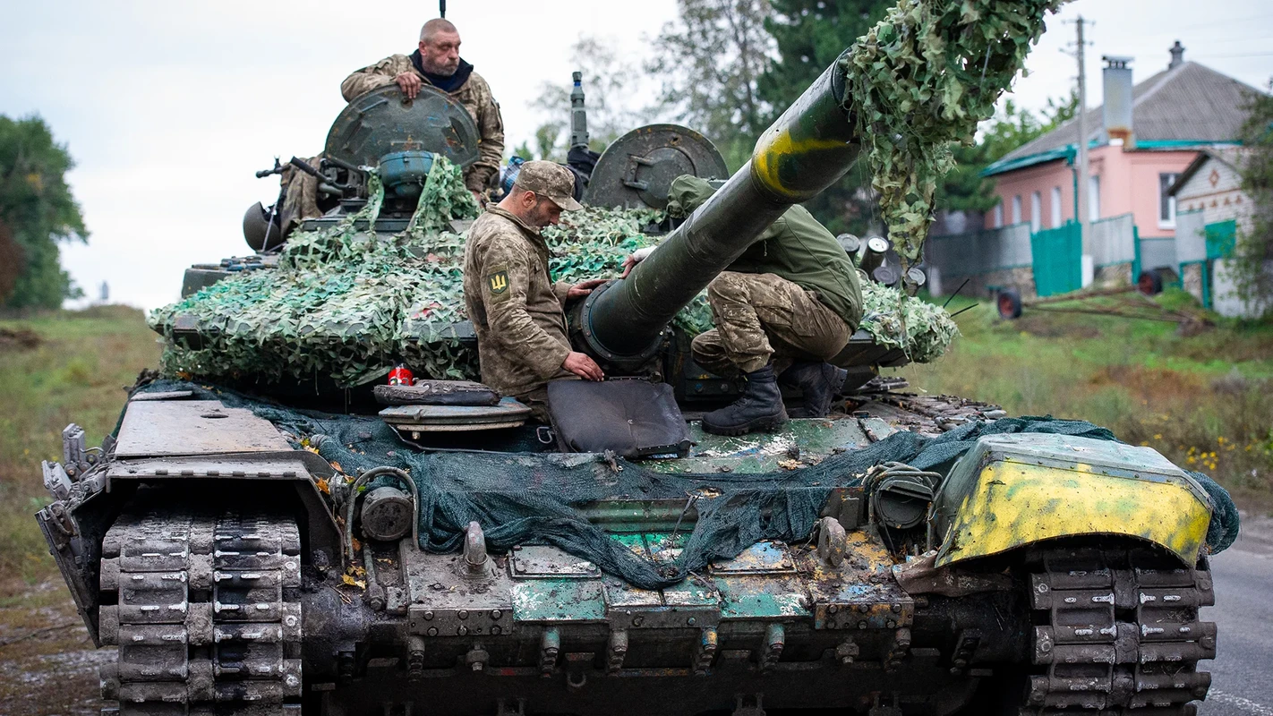 Xe tang T-54/55 co nhiem vu gi tren chien truong Ukraine?-Hinh-12
