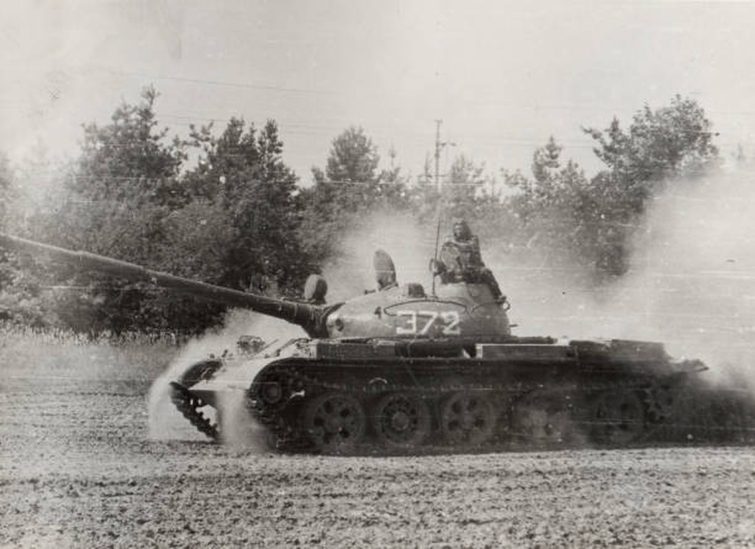Xe tang T-54/55 co nhiem vu gi tren chien truong Ukraine?-Hinh-2