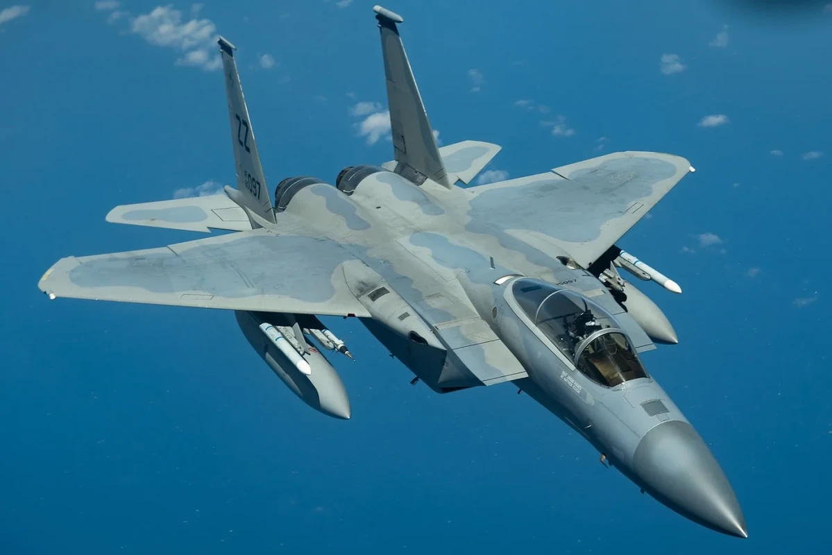 Tai sao My voi va loai bien hang loat F-15 tai can cu Okinawa?-Hinh-13