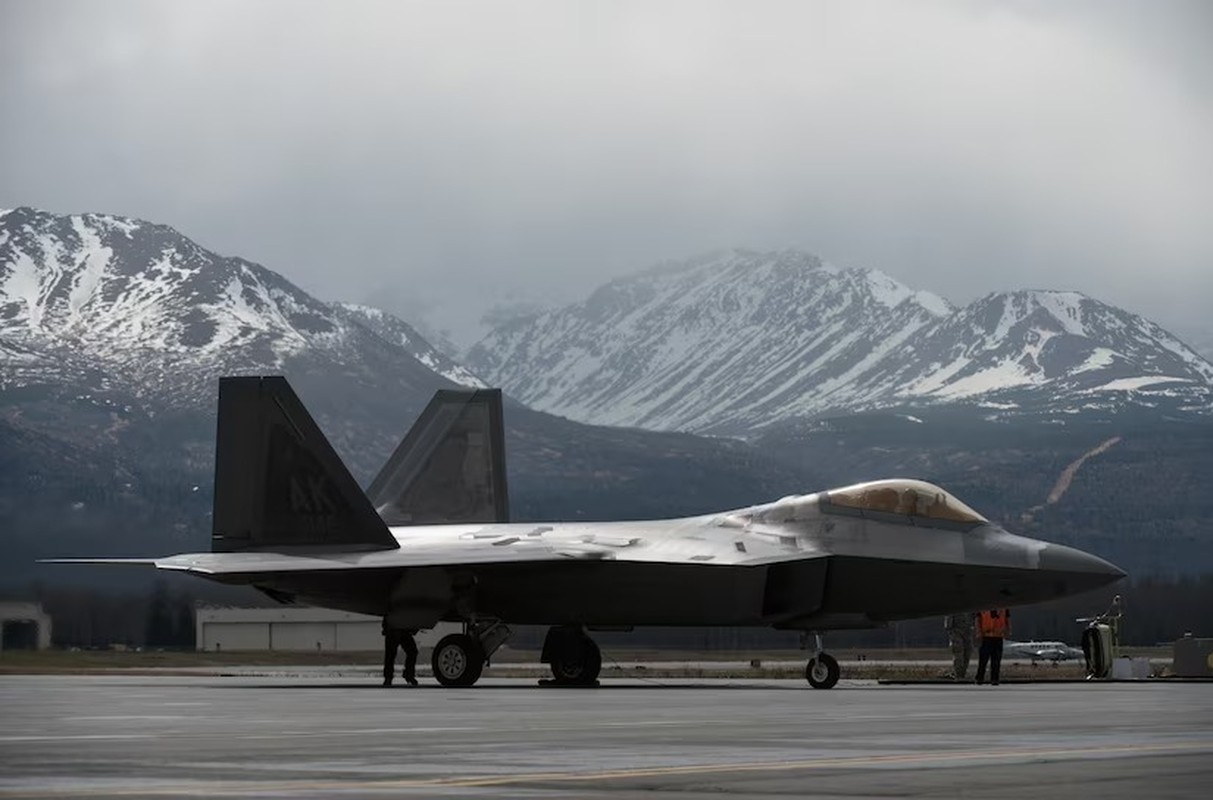 Tai sao My voi va loai bien hang loat F-15 tai can cu Okinawa?-Hinh-8