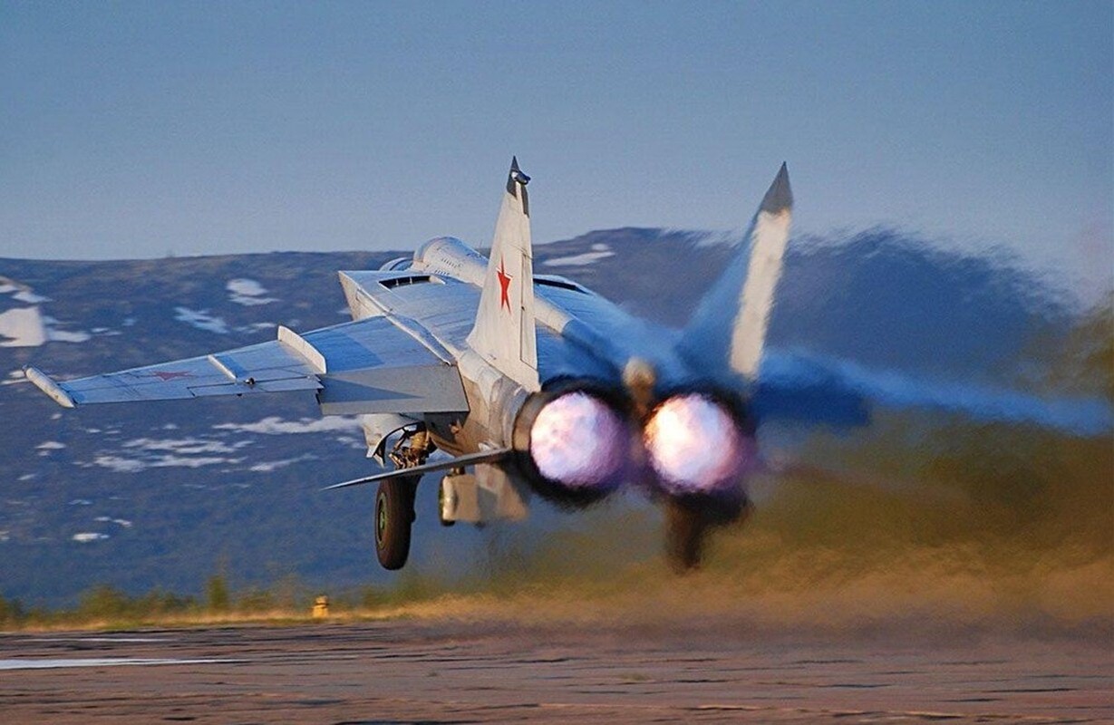 My tung vat va tim cach khac che MiG-25 ra sao? (2)-Hinh-9