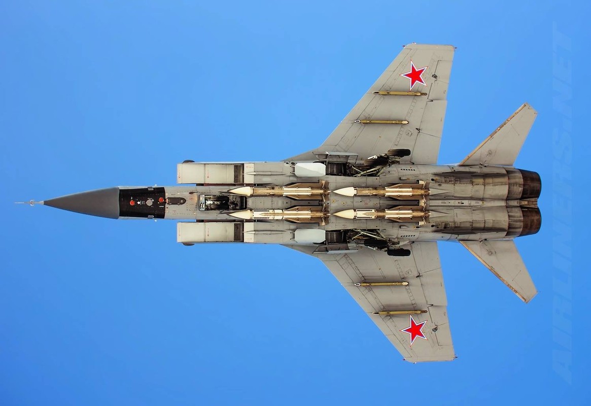 Moi lan MiG-31 Nga cat canh la gay ra noi so hai tren khap Ukraine-Hinh-6