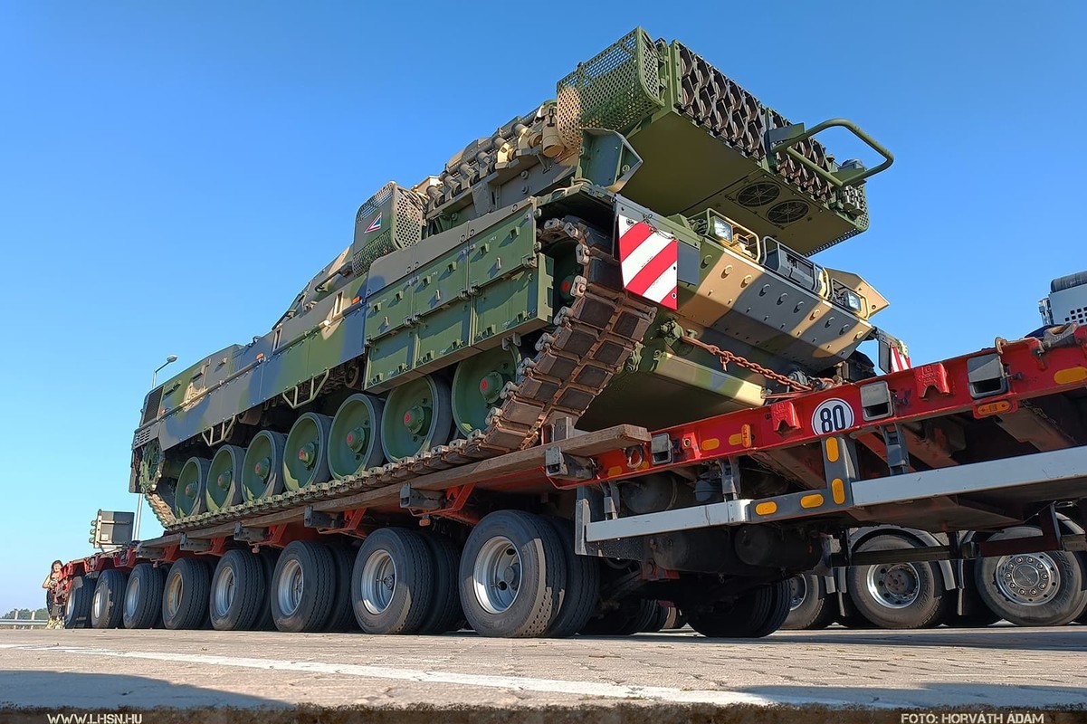 View - 	Bất ngờ trước thương vụ tỷ đô mua xe tăng Leopard 2 của Italia