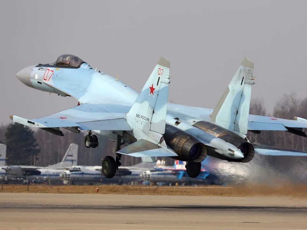Chien dau co cua Ukraine khong the cat canh do “so” Su-35 Nga-Hinh-10
