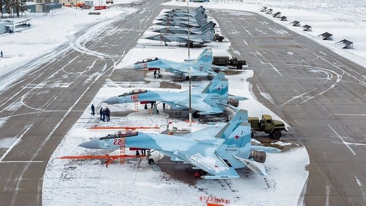 Chien dau co cua Ukraine khong the cat canh do “so” Su-35 Nga-Hinh-11